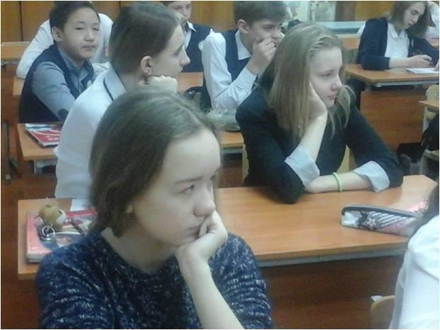 Гость месяца - выпускница школы 2010 года Елена Балова
