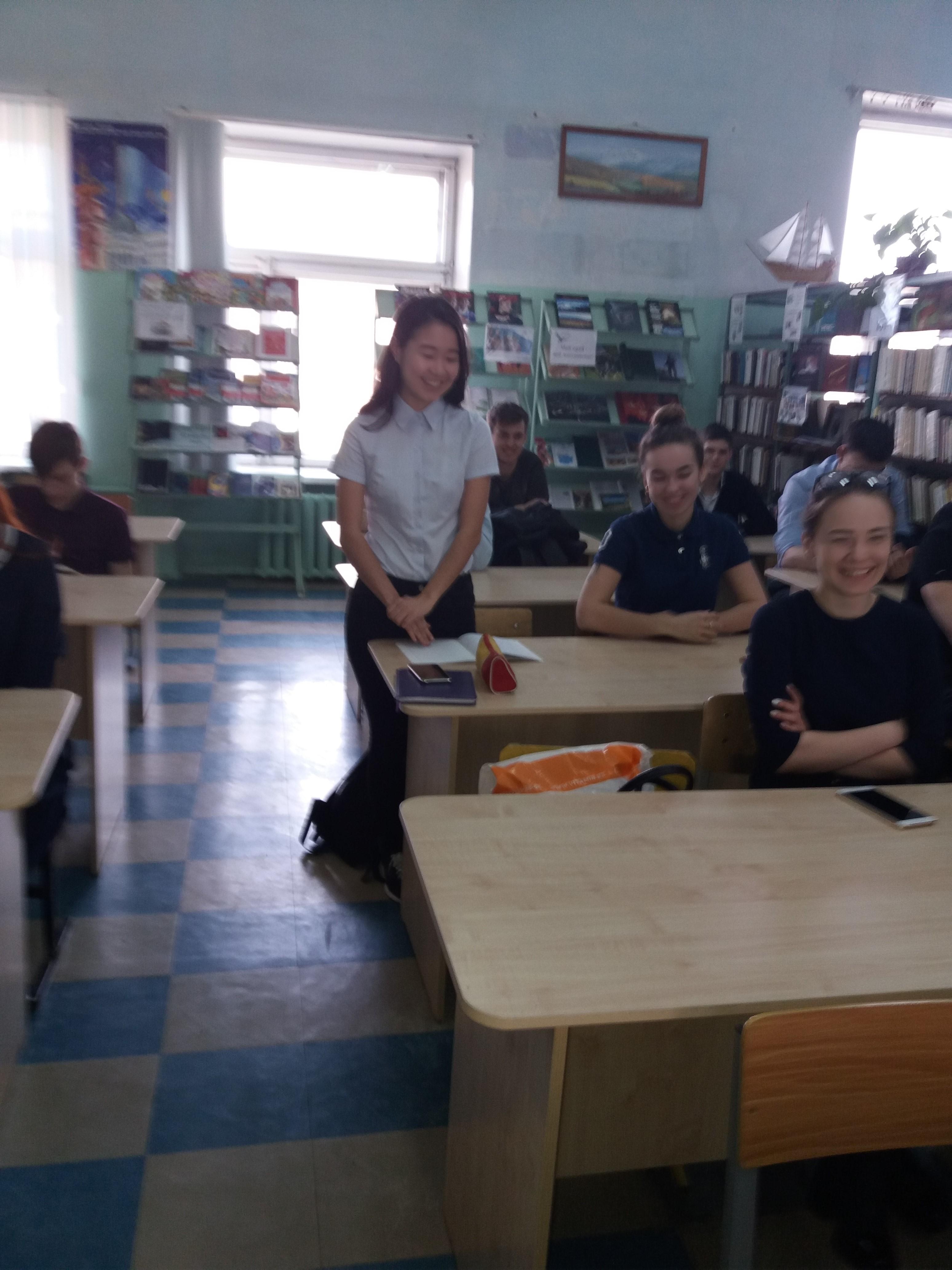 Встреча учащихся 11 "Б" класса с представителем Восточно-Казахстанского областного филиала партии «Нур Отан»